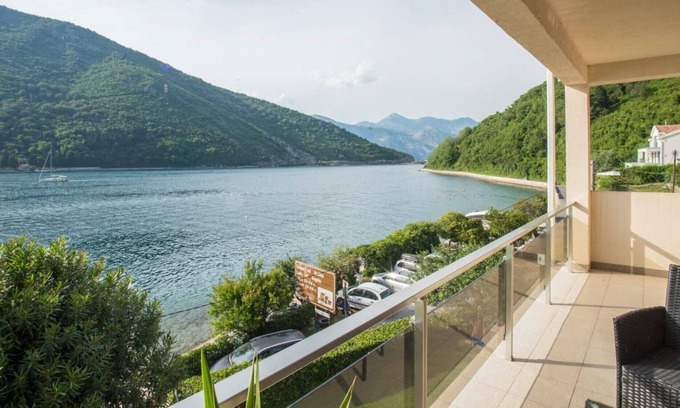 Lepetane Apartamento | Studio Flat with View near Beach in Tivat