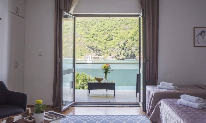 Lepetane Apartamento | Studio Flat with View near Beach in Tivat