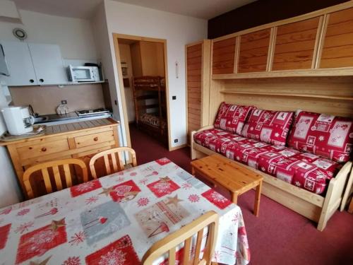 Montalbert Apartamento | Studio fonctionnel près des pistes avec kitchenette et parking - FR-1-181-2548