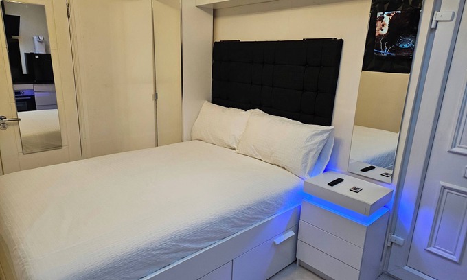 Croham Apartamento | Studio for 2Guests-Parking-Garden-NearLondon-Ac