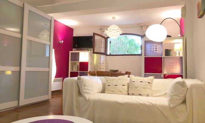 Les Lecques Apartamento | Studio 37m - La playa a 6 minutos a pie - Estacionamiento privado - cómodo. Tranquilo.