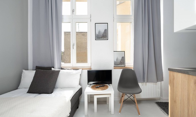 Grunwald Apartamento | Studio Gasiorowskich8 by Renters
