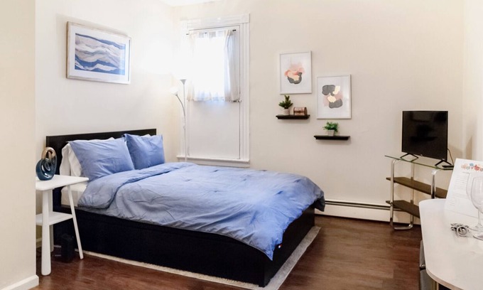Downtown Apartamento | Studio getaway right by Yale - EXPERTLY SANITIZED