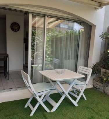 Port Rive Gauche Apartamento | Studio Grazel classé 1 étoile au calme Rez de chaussée avec piscine et jardin