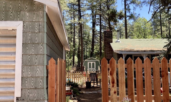 Pinetop Cabaña | CASA INVITADA EN EL BOSQUE NACIONAL