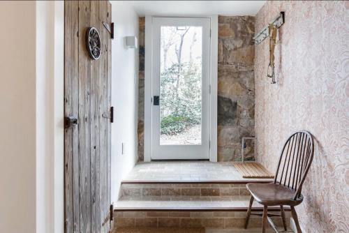 Lynn Apartamento | Studio Guest Suite in Forest Cottage