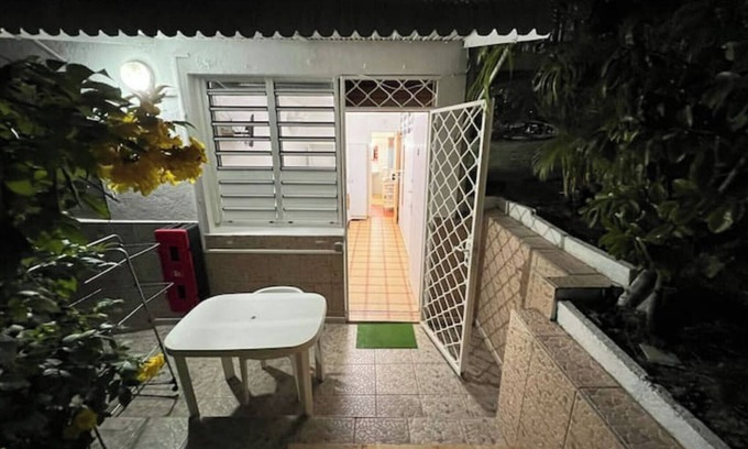 Le Gosier Apartamento | Studio Hibiscus 8 garden level, Montauban Gosier 1 pers 3min walk to the beach