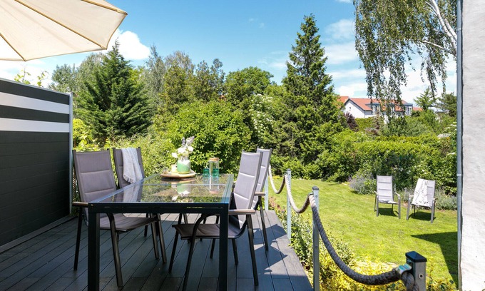 Werder Casa | Studio house on the island of Werder, garden with terrace, free WiFi, Netflix