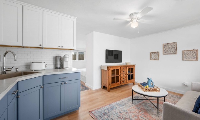 Harwich Port Apartamento | Studio in Harwich Port - Walk to Beach, Community Pool