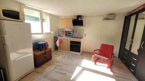 Saint-Cyr-en-Val Apartamento | Studio indépendant tout équipé chez l'habitant