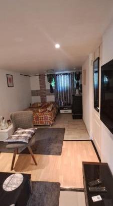 Goussainville Casa | Studio indépendant - chambre privé confortable & tv canal plus