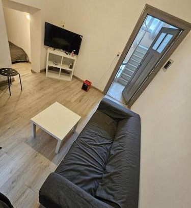 Sint-Jans-Molenbeek Apartamento | studio individuel et privé