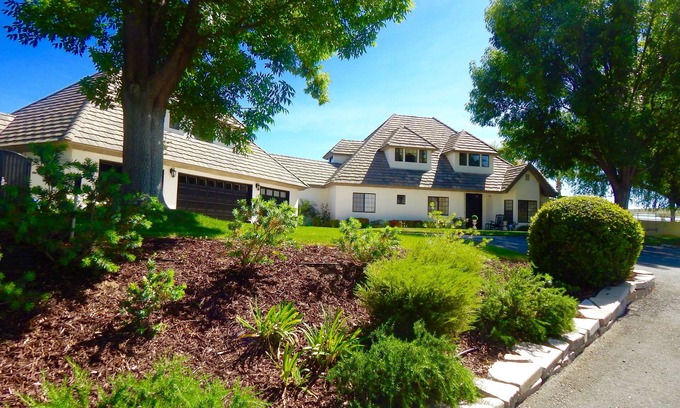 Temecula Apartamento | Studio Loft Apartment en Wine Country! Disfrute de un retiro privado para dos a cuatro!