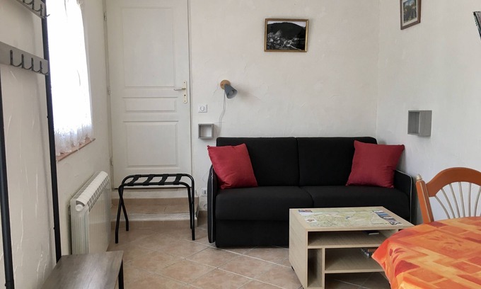 Comps-sur-Artuby Apartamento | Studio "Lou Rigaou