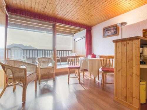 La Rosiere Apartamento | Studio lumineux au centre, balcon et 4 couchages - FR-1-275-167