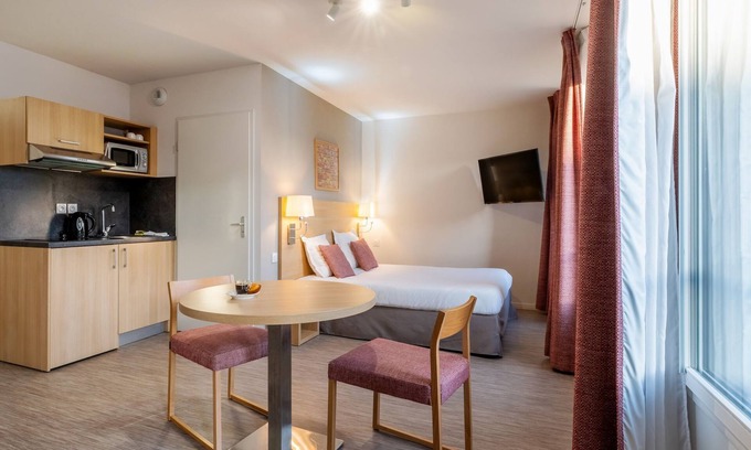 Ile de Nantes Palais des Congres Apartamento | Studio lumineux, au coeur de l'Ile de Nantes !