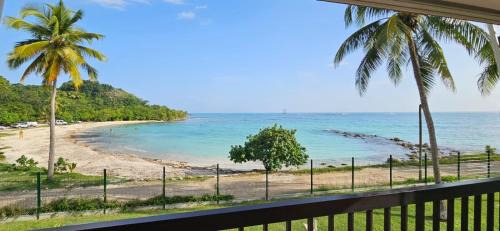 Bas du Fort Apartamento | Studio magnifique vue mer - Pieds dans l'eau - Citerne d'eau - Bord de plage