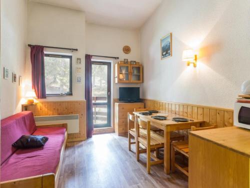 La Rosiere Apartamento | Studio mezzanine 35m², 6 pers, proche pistes et commerces, balcon, ascenseur, casier à skis - FR-1-275-143
