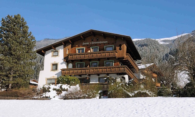 Hart im Zillertal Apartamento | Studio mit Balkon