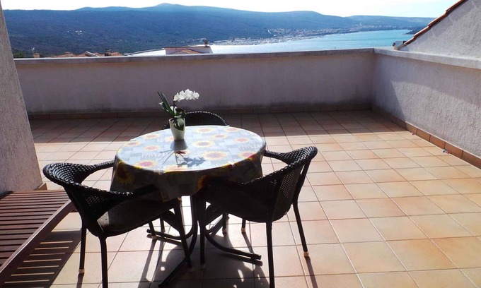 Kornic Apartamento | Apartamento vacacional con terraza grande con vista al mar