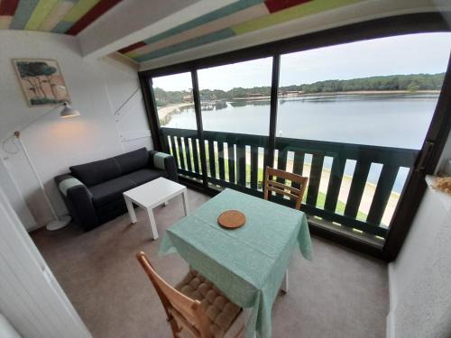 Soustons Apartamento | Studio moderne rénové au bord du lac pour deux personnes à Vieux Boucau - FR-1-239-991