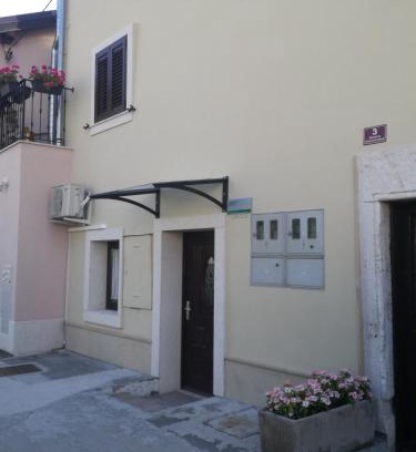 Koper Apartamento | Studio Morsal