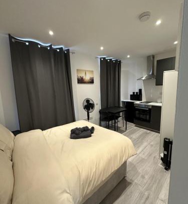 Magherafelt Apartamento | Studio Near Buckingham Palace