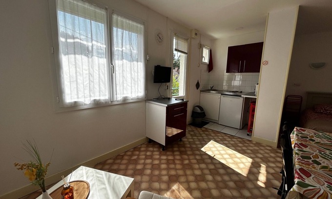 La Roche-Posay Apartamento | Estudio cerca del centro y Termas, WIFI, aparcamiento