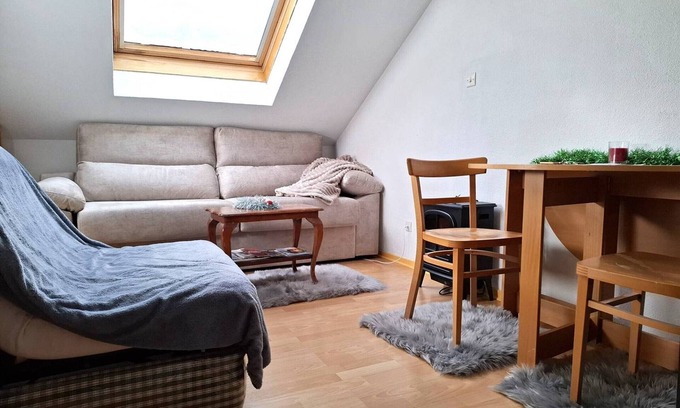 Pyrenees 2000 Apartamento | Estudio cerca de pistas con aparcamiento – 2 personas