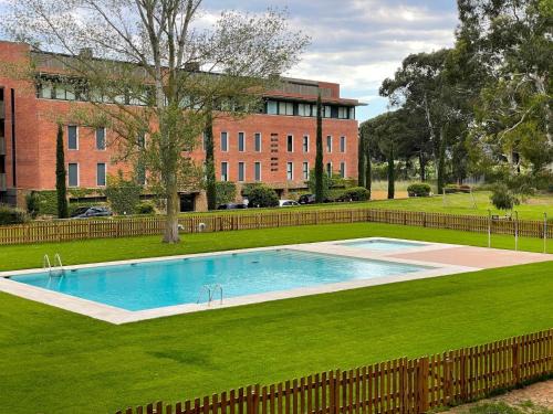 Torroella de Montgri Casa | Studio on Golf Course near Sandy Beach