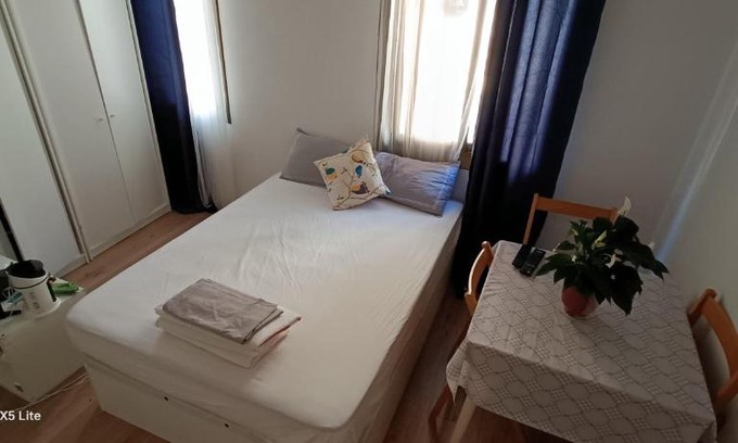 Badalona Apartamento | Studio propre