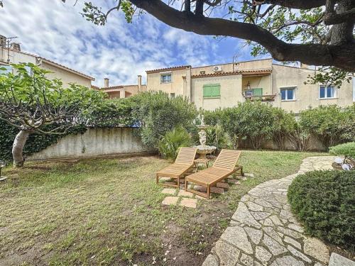 Saintes-Maries-de-la-Mer Apartamento | Studio pour 2 à Saintes-Maries-de-la-Mer, proche plage et village, jardin calme - FR-1-475-161