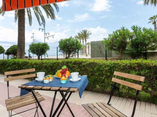 La Pineda Apartamento | Studio Paradis Playa by Interhome