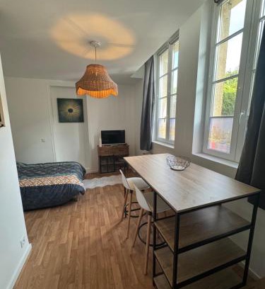 Mayenne Apartamento | Studio Pensée - Proche centre ville