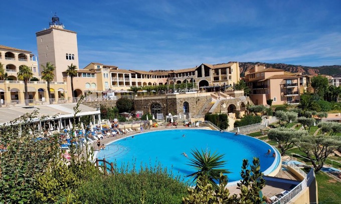 Cap Esterel Apartamento | Studio Poisson bleu in toller Ferienanlage mit Pools, Animation und Sportmöglichkeiten