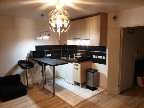 Rosny-sous-Bois Apartamento | Studio proche rer e