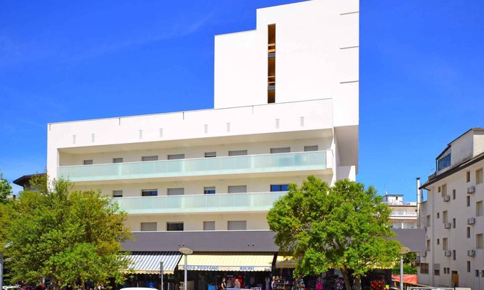 Lignano Sabbiadoro Apartamento | Studio renovated with air conditioning