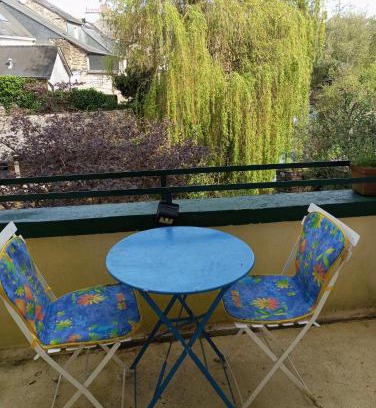Vitre Apartamento | STUDIO RDC au pied du château et balcon sur la vilaine