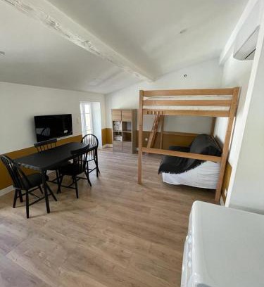 Blaye Apartamento | Studio refait à neuf avec cuisine équipée R2