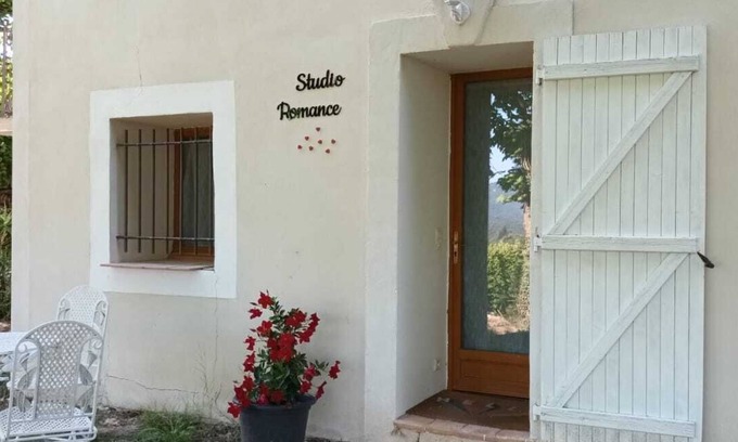Carnoules Apartamento | Studio Romance