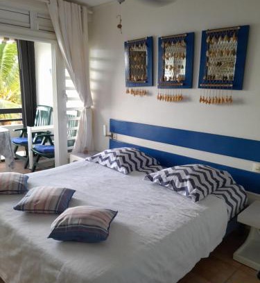 Pointe du Bout Apartamento | studio rose Karacoli