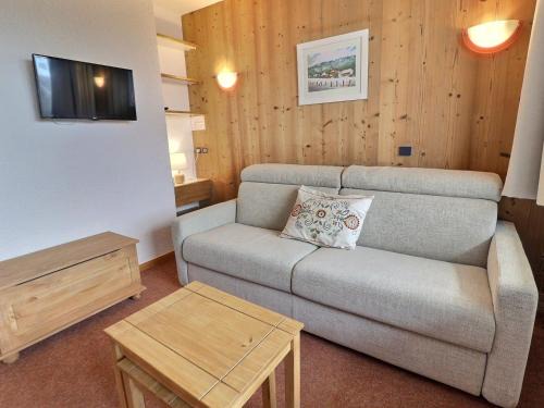 Meribel-Mottaret Apartamento | Studio skis aux pieds, proche commerces, animaux acceptés - FR-1-182-163