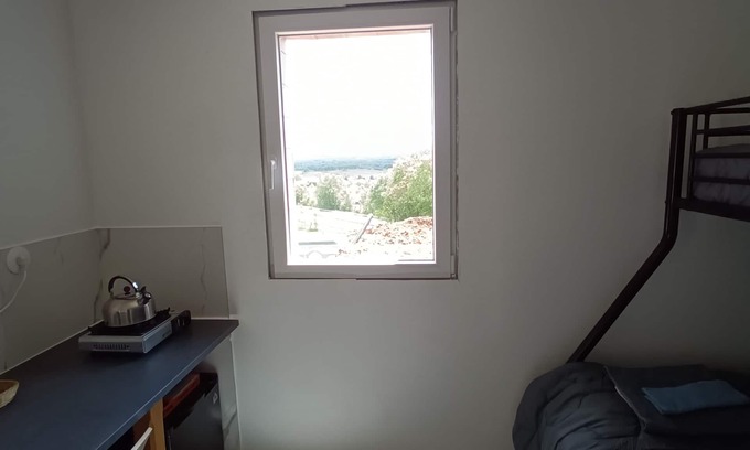 L'Hopital-du-Grosbois Apartamento | Studio Soleil Levant au Domaine de Tara. Animaux Acceptés