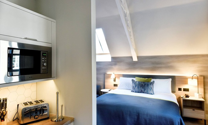 Dundee Apartamento | Studio Suite | Perfect Location with Free Wi-Fi!