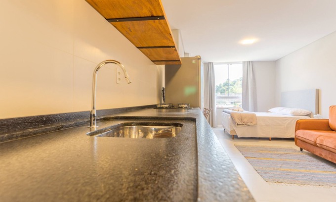 Barra Apartamento | Studio Taquaras 230m da Passarela na Barra ZC5731