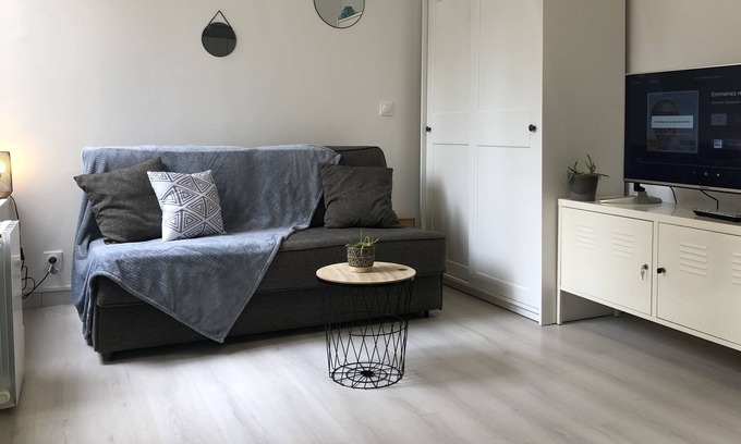 Chantiers Apartamento | Studio - The small courtyard of Versailles 🏠