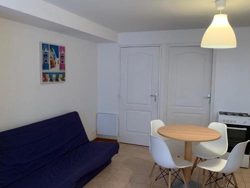 Saints-en-Puisaye Apartamento | Studio tout équipé 2 à 4 personnes