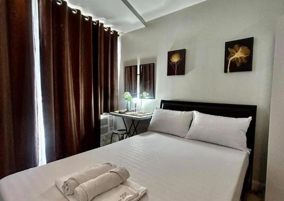 Legazpi Village Apartamento | Studio Unit with Balcony at Legaspi Village KL Tower Residence - Along Greenbelt Mall Area