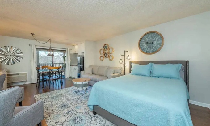 Lake Lure Apartamento | Studio Villa in Lake Lure with Rumbling Bald Resort Amenities