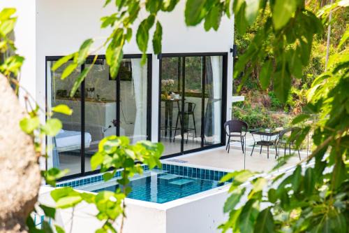 Maret Casa | Studio villa Seaview private pool 5 mins from beach